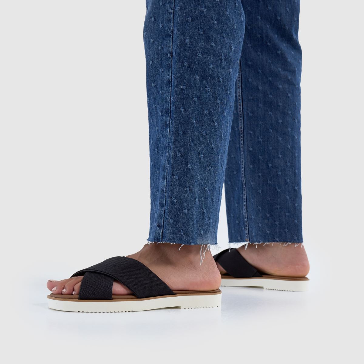 TOMS Mae Crossover in Black TOMS Mae Crossover 8