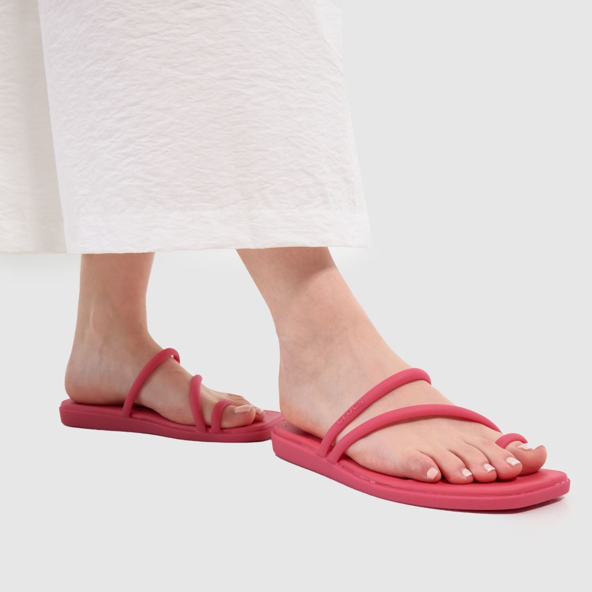 Womens Pink Crocs Miami Toe Loop Sandals schuh