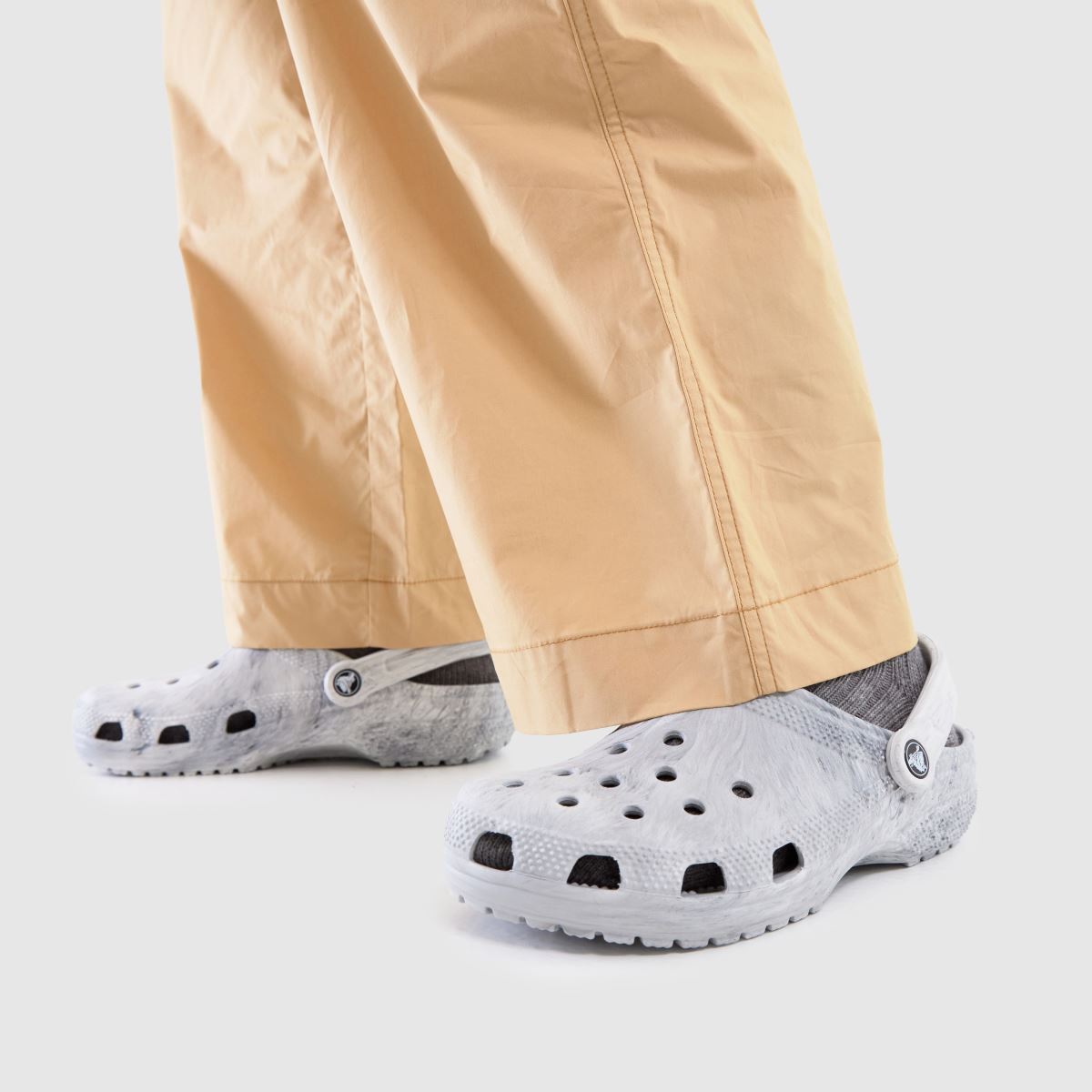 Crocs Classic Marbled Clog in Grey Crocs Classic Marbled Clog 8