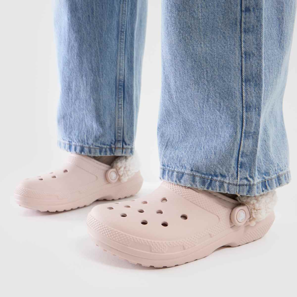 Crocs Classic Fleece Lined Clog in Pale Pink Crocs Classic Fleece Lined Clog 8