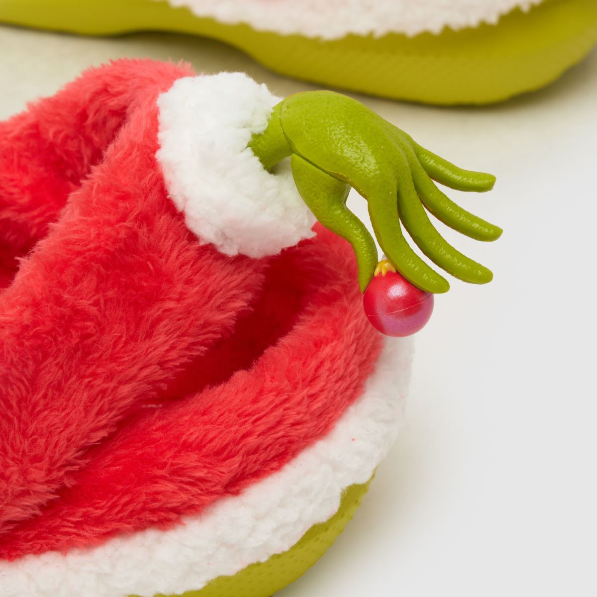 Crocs x The Grinch Classic Clog in Multi Crocs x The Grinch Classic Clog 7