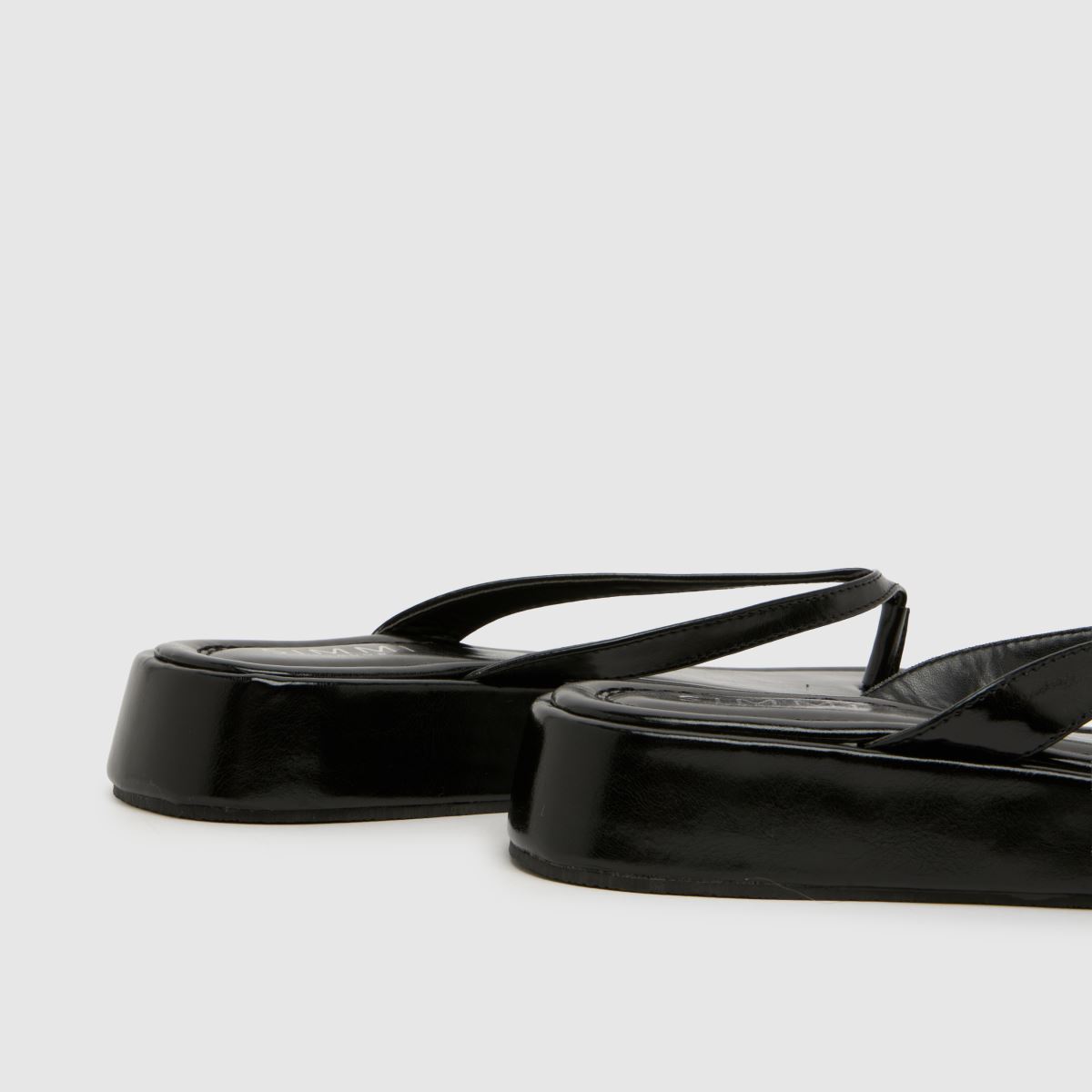 SIMMI Kimmie Platform Flip in Black SIMMI Kimmie Platform Flip 7