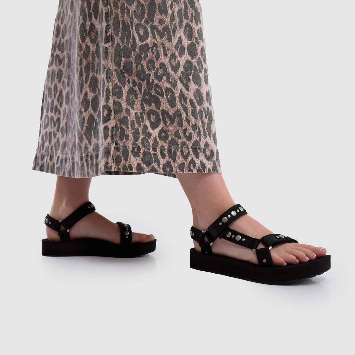 Teva Midform Universal Studded in Black