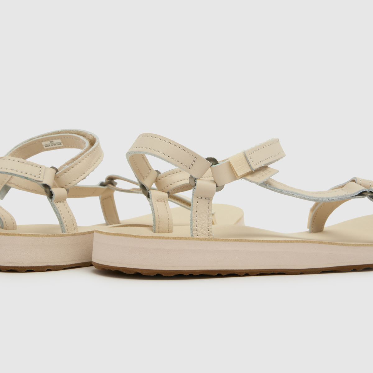 Teva Original Universal Slim in Off-White Teva Original Universal Slim 7