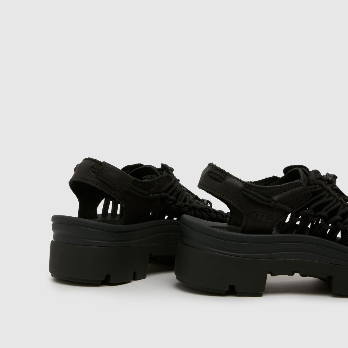 KEEN UNEEK PLT in Black KEEN UNEEK PLT 7