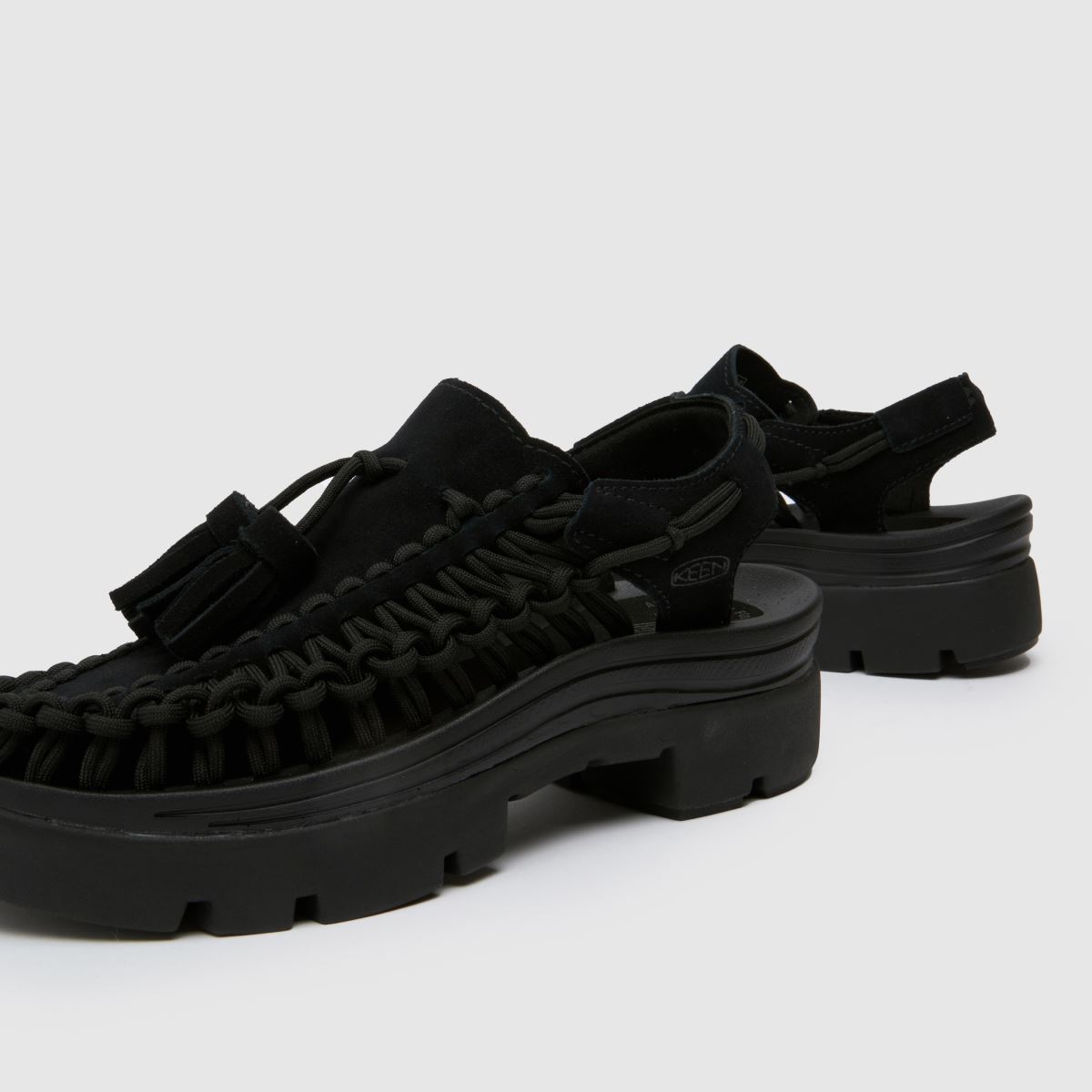 KEEN UNEEK PLT Tassel in Black KEEN UNEEK PLT Tassel 7