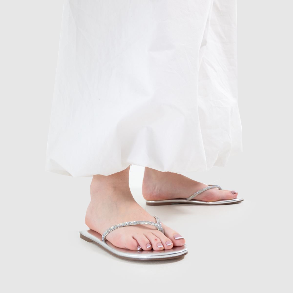 無料配送 ◆ MATIN KIM ◆ STRING FLIP FLOP SANDAL MATIN KIM □ STRING FLIP FLOP SANDAL