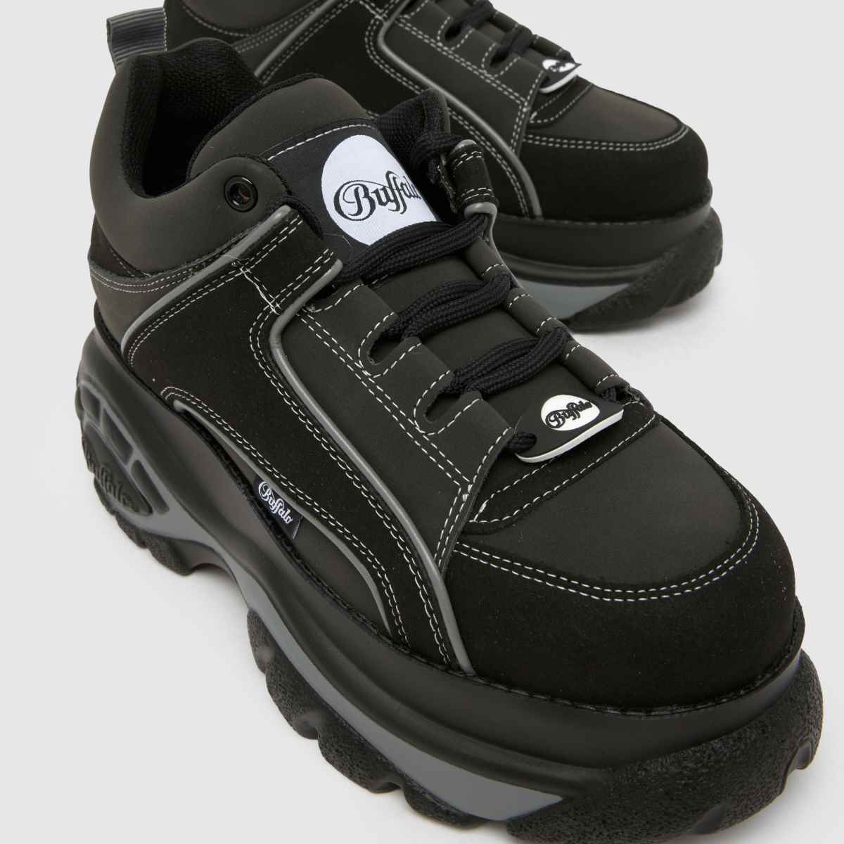 レア　Buffalo London ブラック Amazon | Buffalo London レディース ロースニーカー バスケットボール