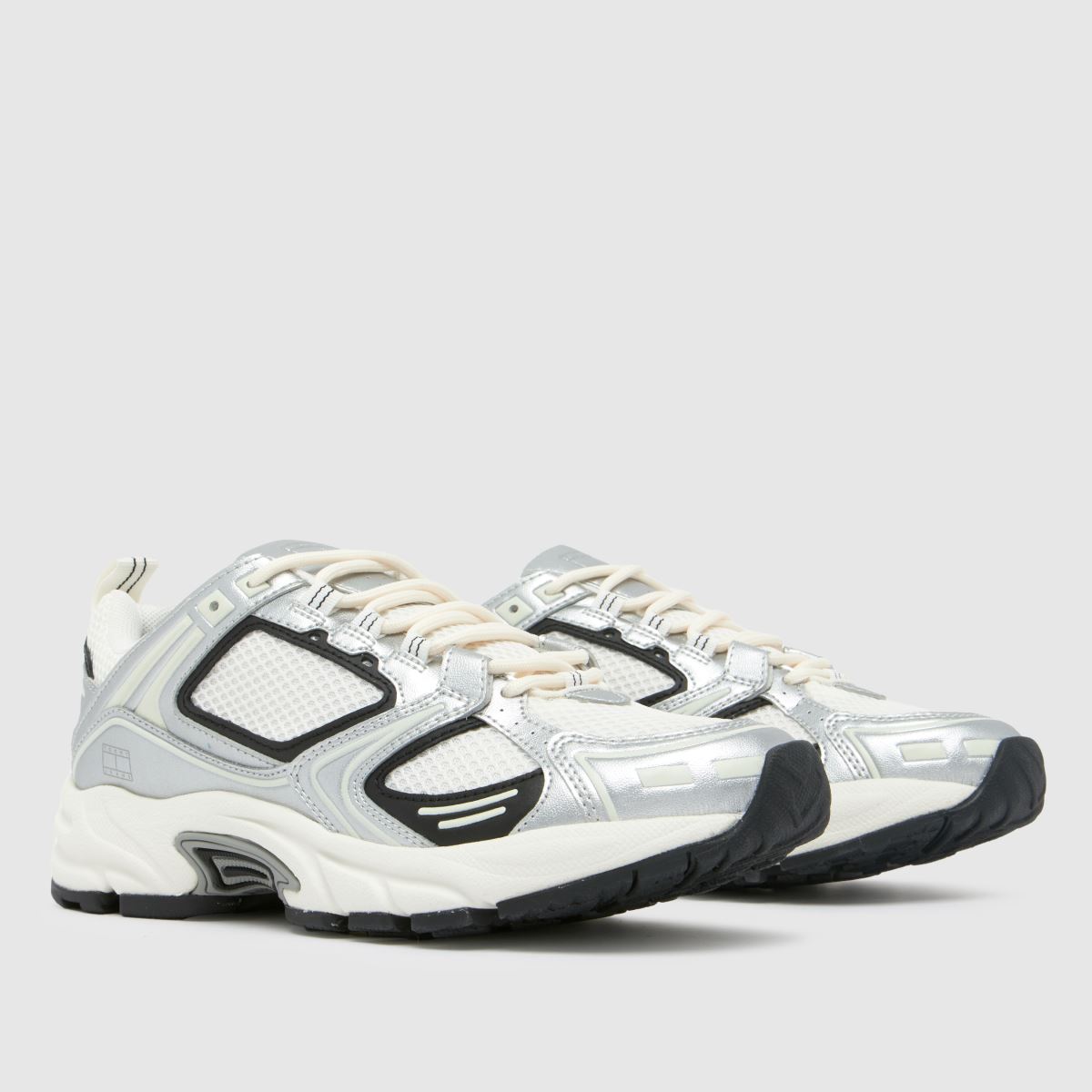 Tommy Jeans Archive Runner in White Black