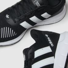 adidas swift run schwarz weiß