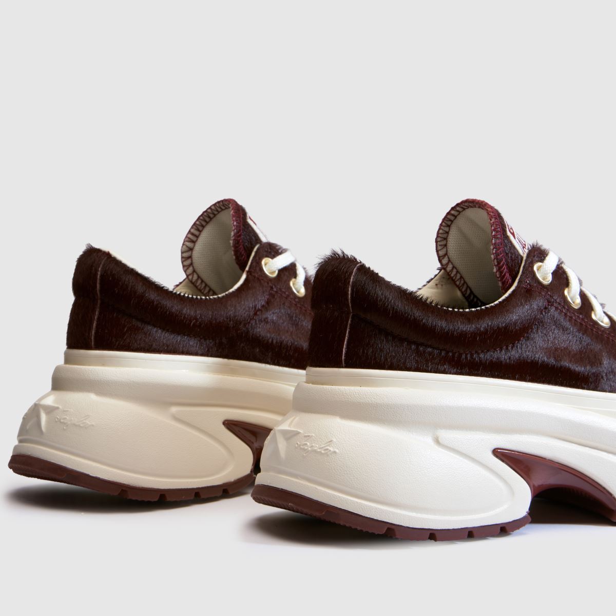 Converse Run Star Crush in White & Burgundy Converse Run Star Crush 7