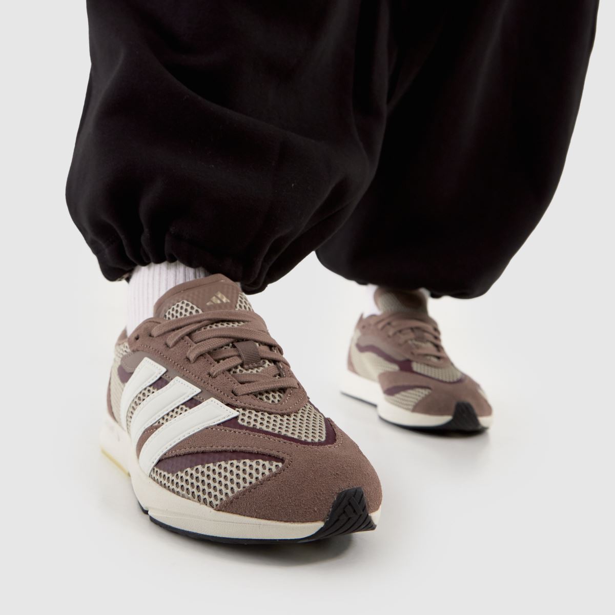adidas Lightblaze in Brown & White adidas Lightblaze 8
