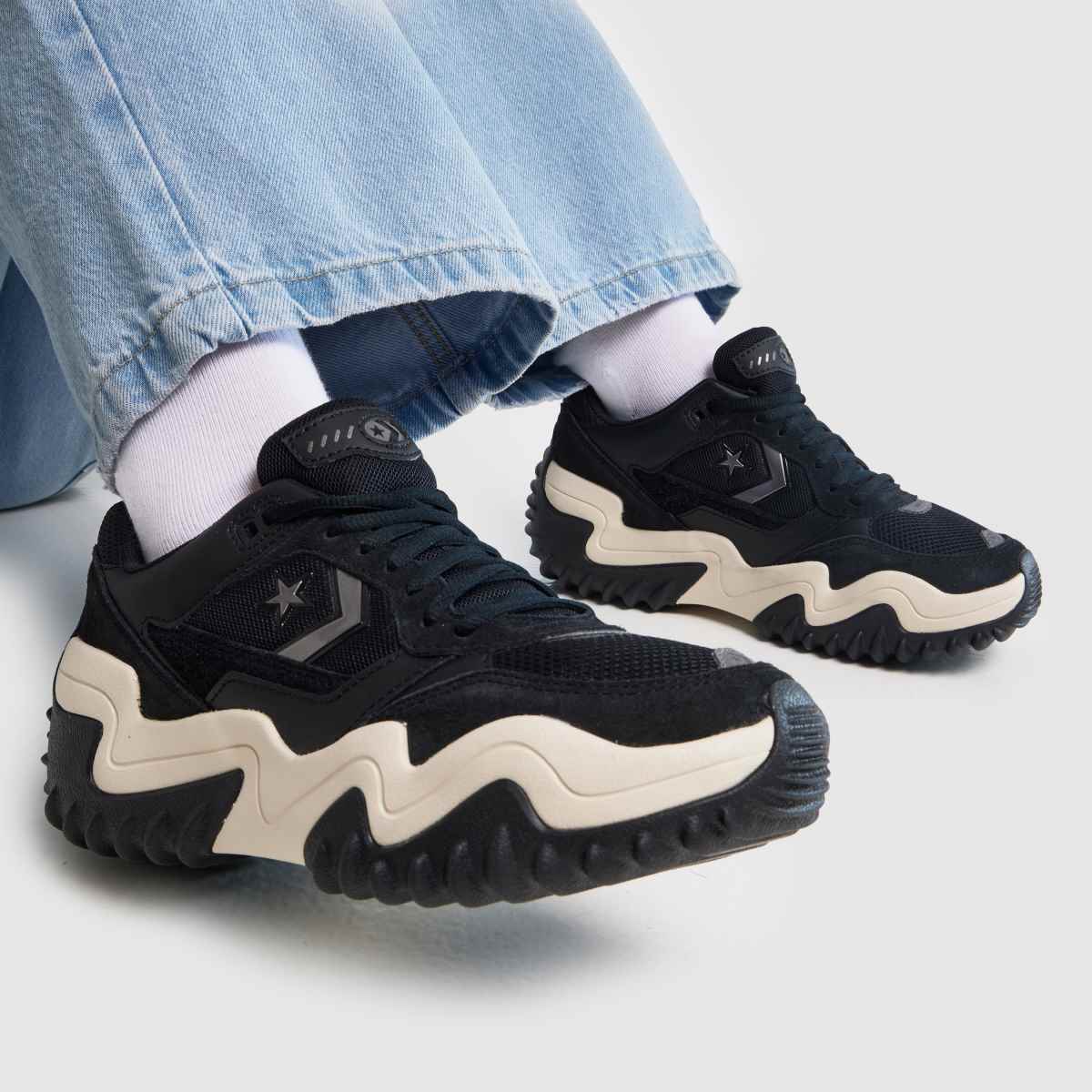 Converse Wave Motion in Black Multi Converse Wave Motion 8