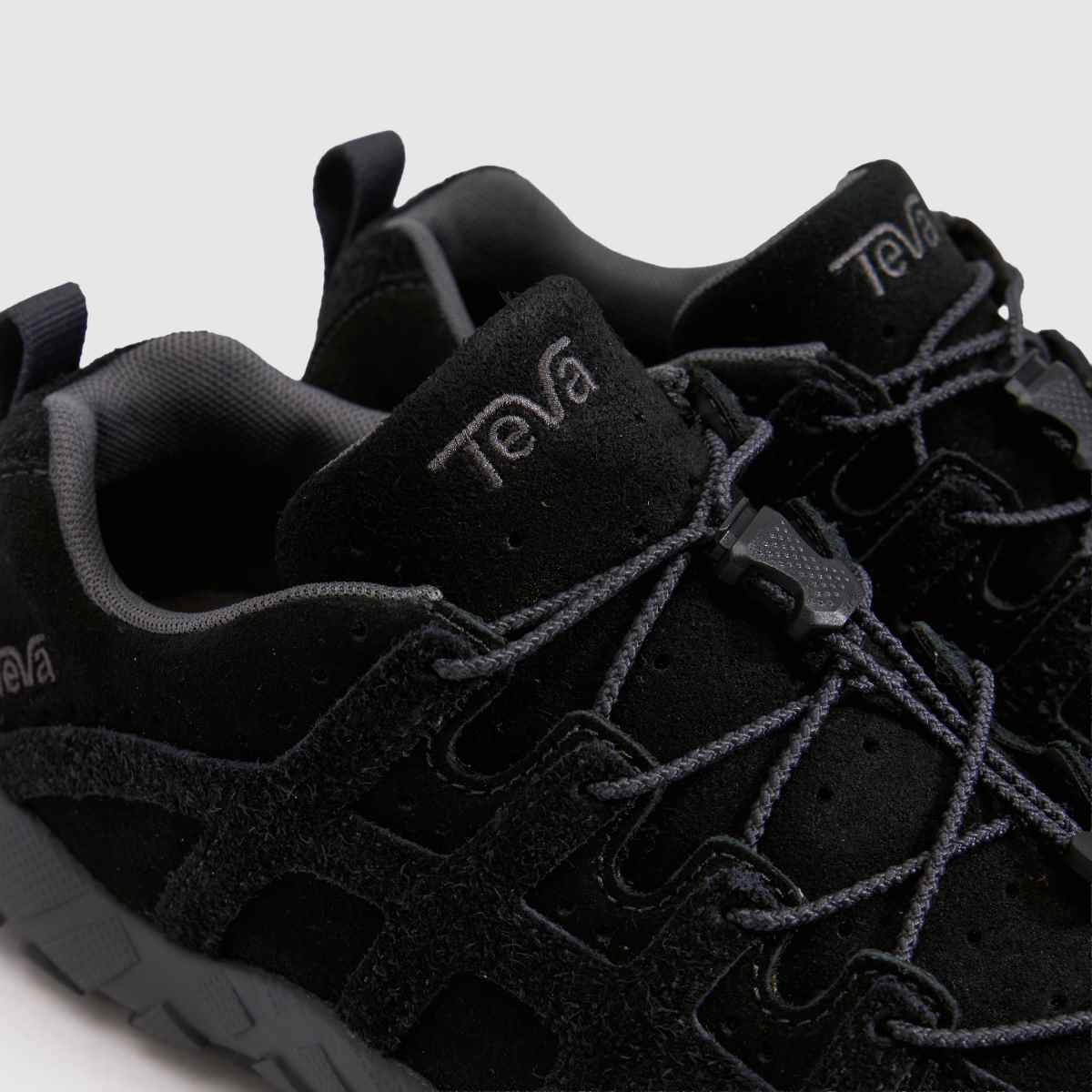 Teva Neogamma in Black Teva Neogamma 4