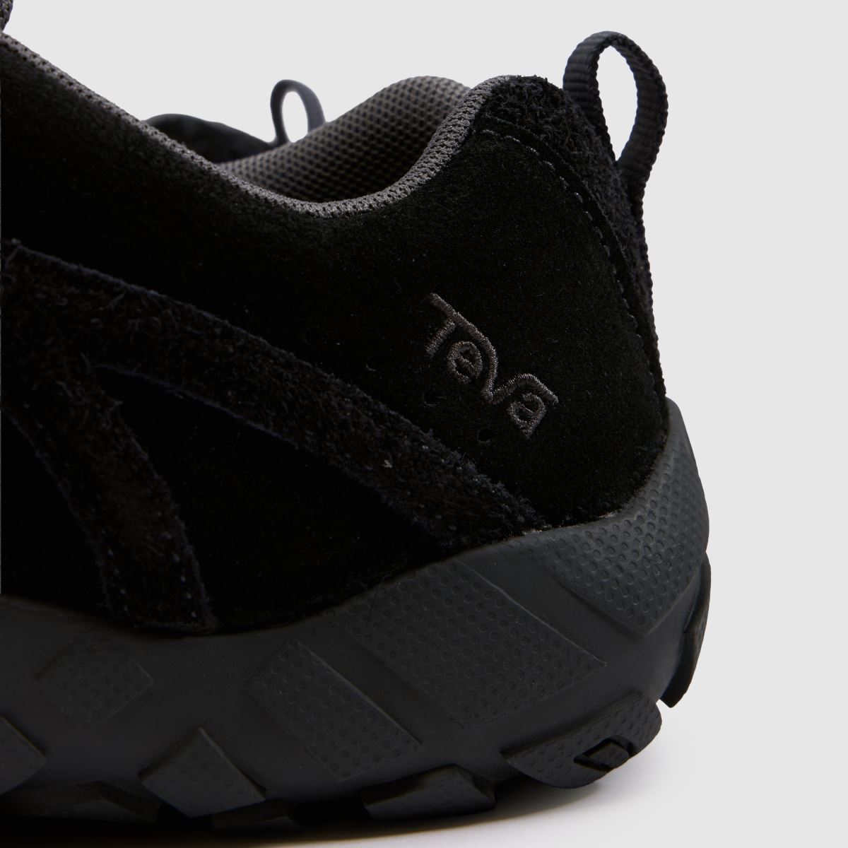 Teva Neogamma in Black Teva Neogamma 7