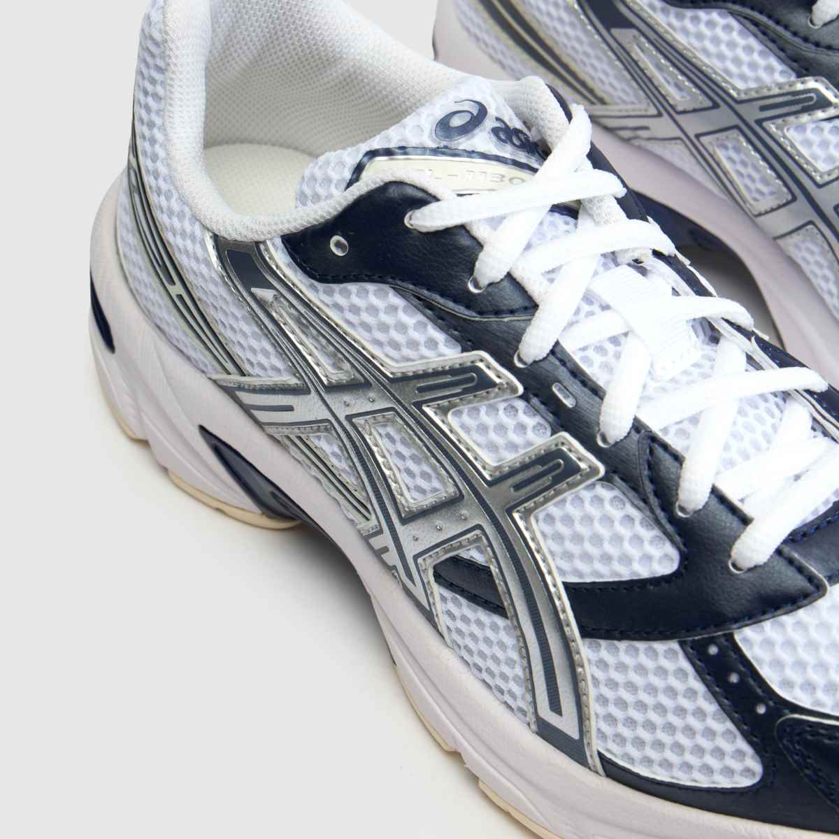 ASICS GEL-1130 in White & Navy ASICS GEL-1130 4