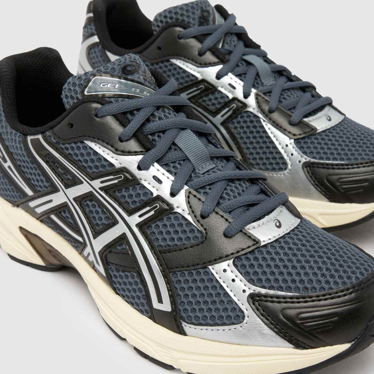 ASICS GEL-1130 in Black & Silver ASICS GEL-1130 4
