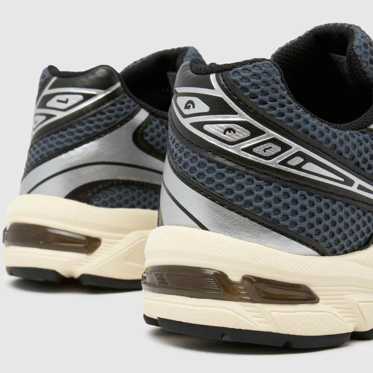 ASICS GEL-1130 in Black & Silver ASICS GEL-1130 7