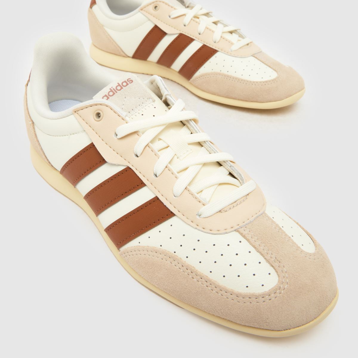 adidas Barreda Lo in White & Brown adidas Barreda Lo 4