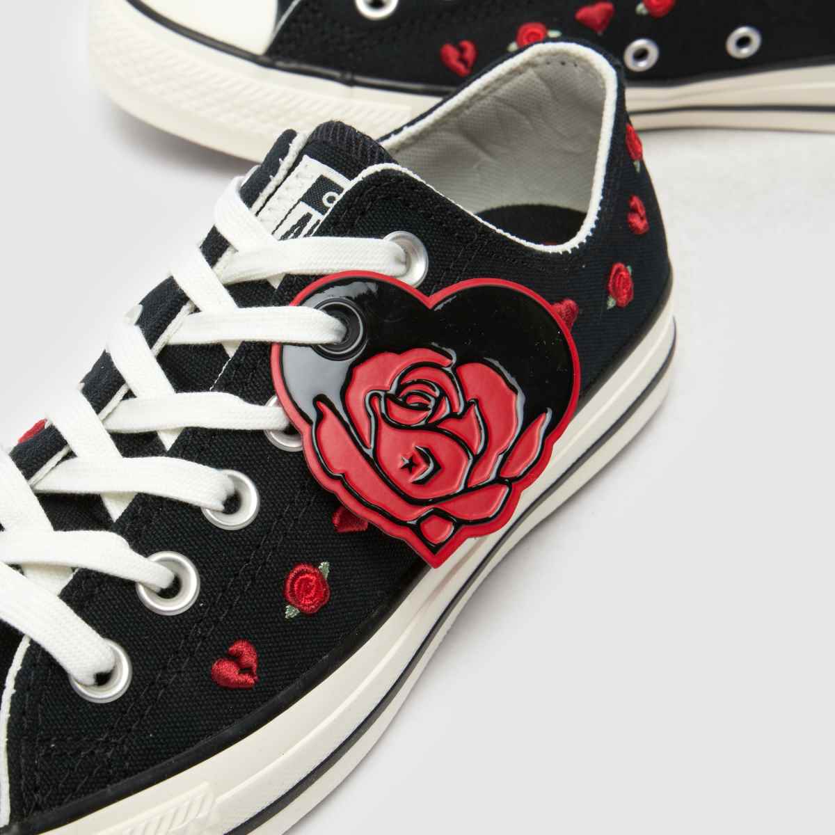 Womens Black Red Converse All Star Ox Valentines Trainers schuh