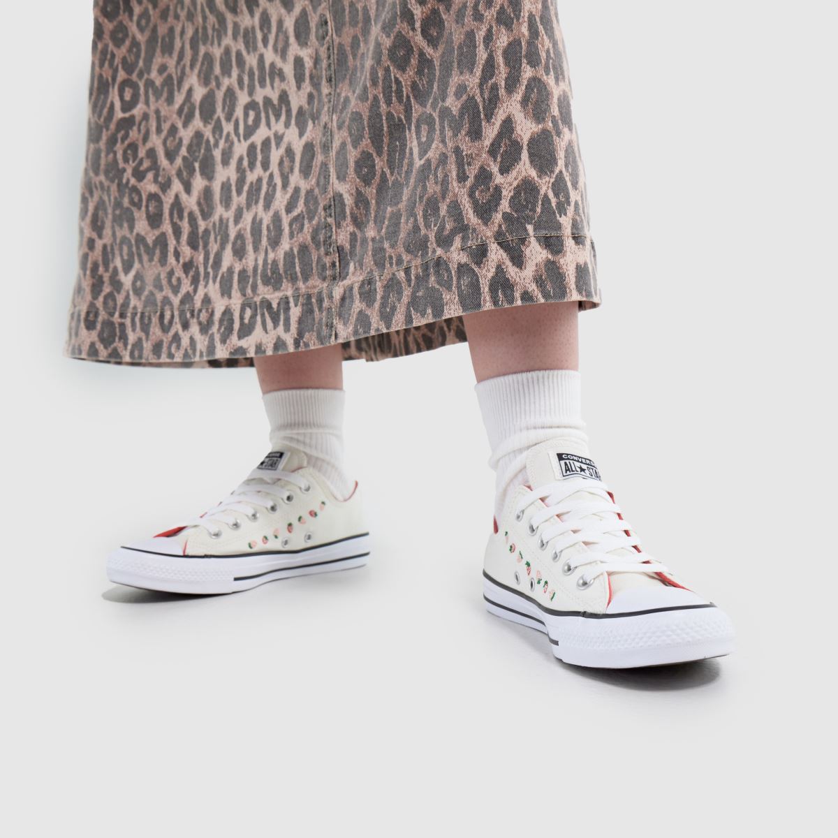 Converse All Star Ox in White & Pink Converse All Star Ox 8