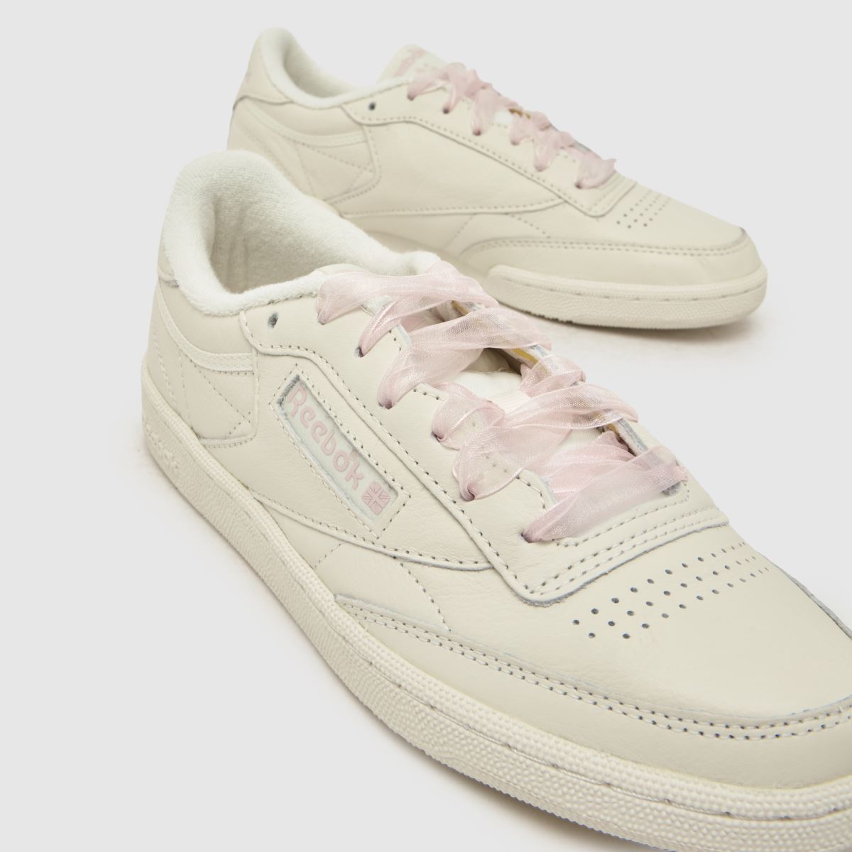 Reebok Club C 85 in White & Pink Reebok Club C 85 4