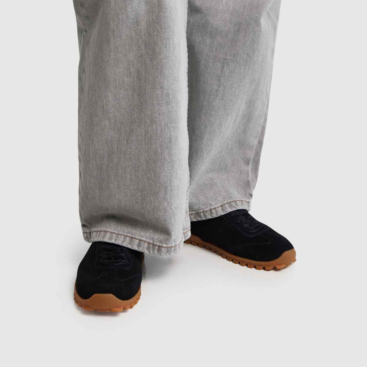 CALVIN KLEIN Low Profile Run in Black CALVIN KLEIN Low Profile Run 8