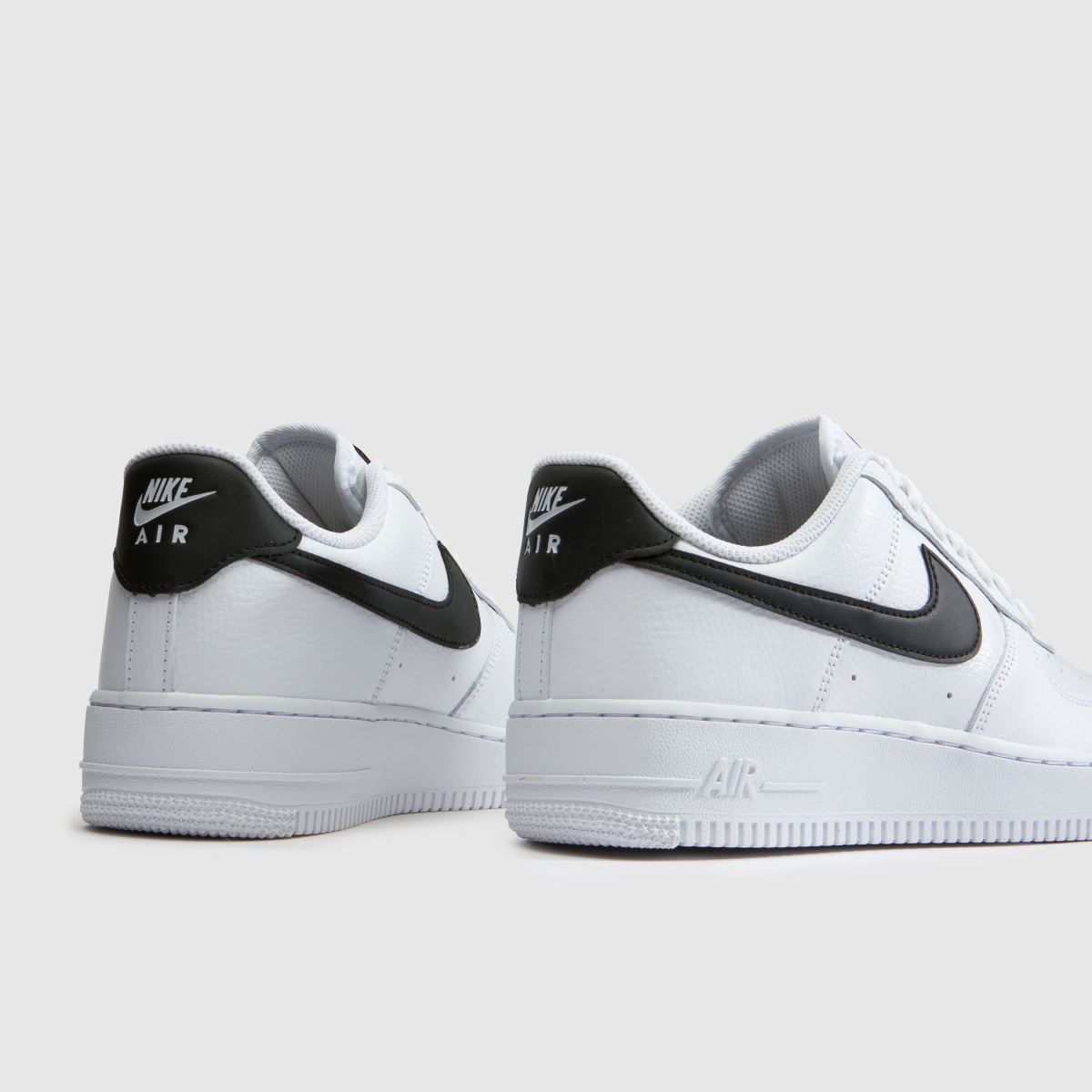 Nike Air Force 1 in White & Black Nike Air Force 1 4