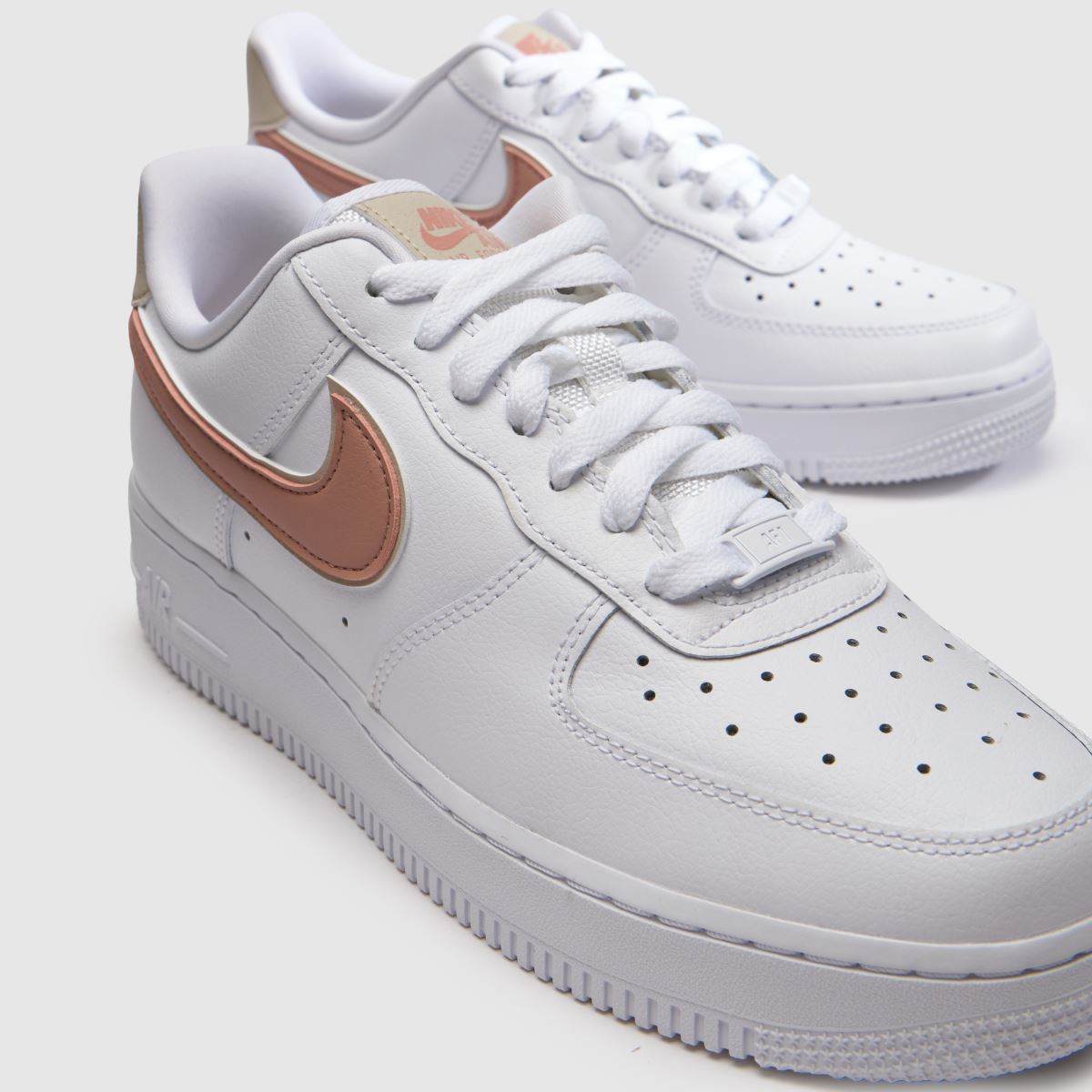 Nike Air Force 1 in White & Pink Nike Air Force 1 4