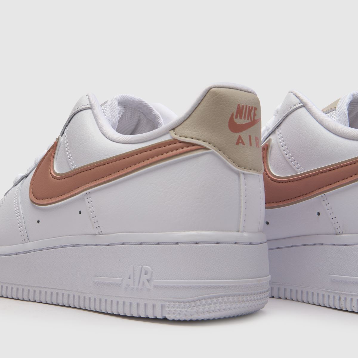 Nike Air Force 1 in White & Pink Nike Air Force 1 7