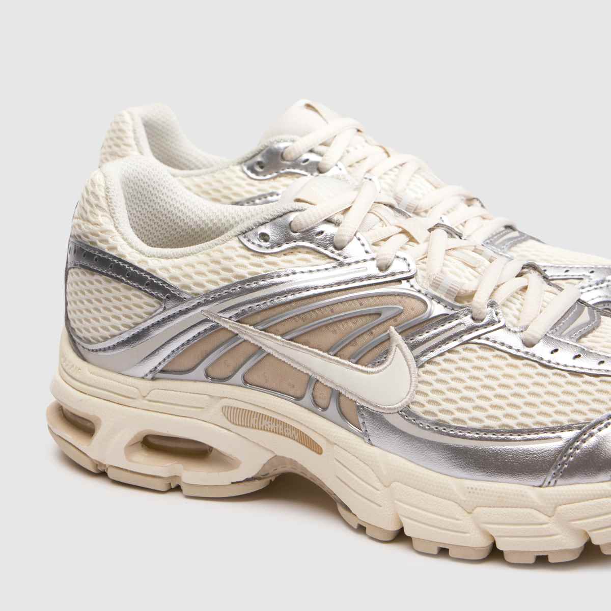 Nike Air Max Moto 2K in Off-White Multi Nike Air Max Moto 2K 4