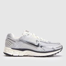 Nike Vomero 5 in White & Silver Nike Vomero 5,1 of 4