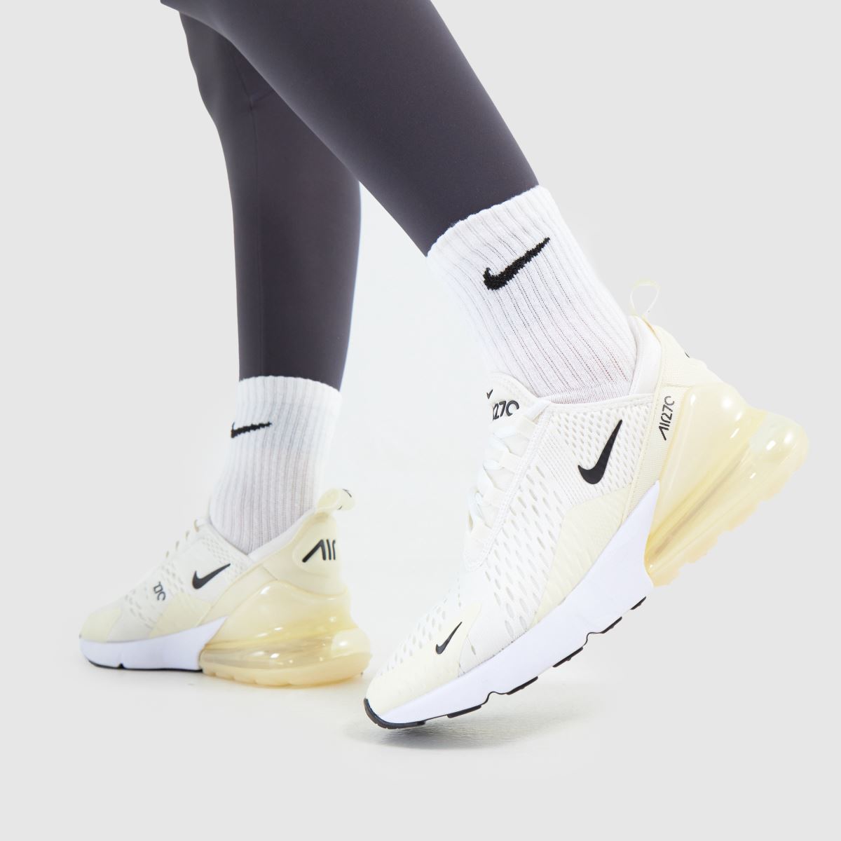 Nike Air Max 270 in Beige Nike Air Max 270 8