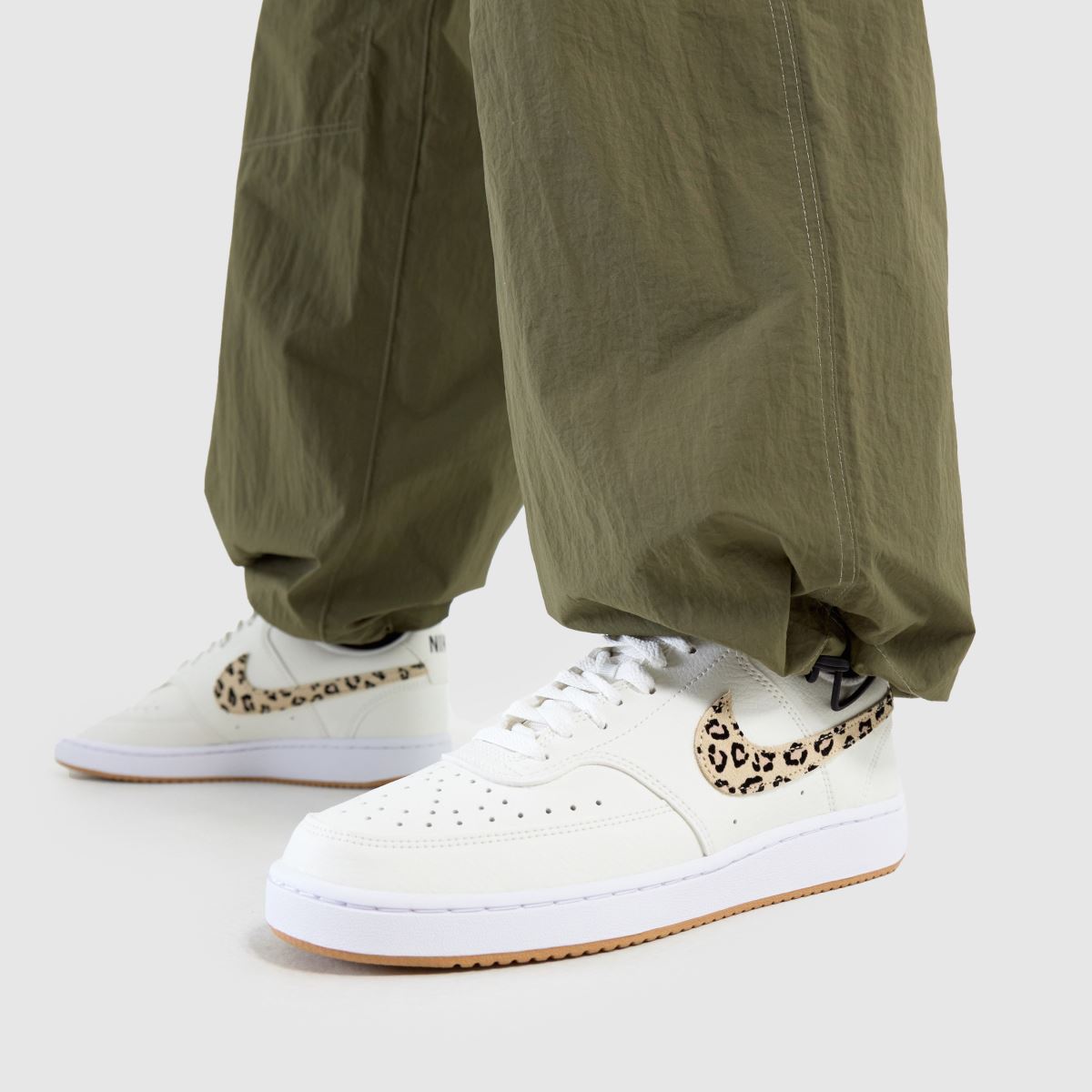 nike court vintage off white