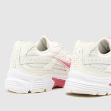 Nike Initiator in White & Pink Nike Initiator,4 of 4