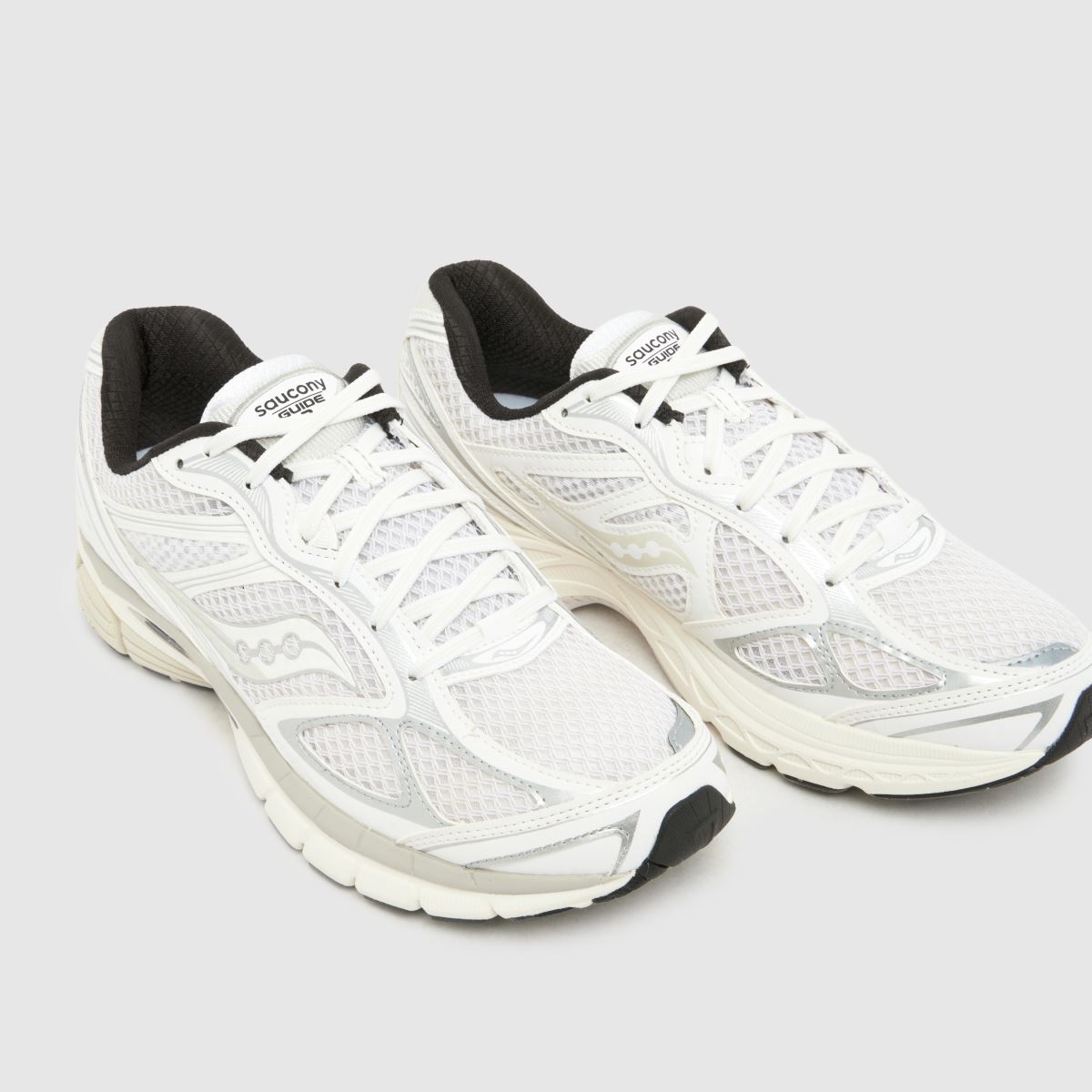 Saucony Guide 7 in White & Black Saucony Guide 7 4