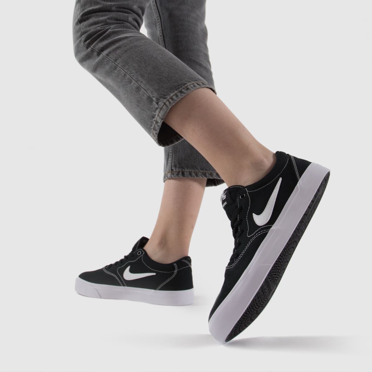 Nike SB Charge Canvas Women's Skate Shoes Triple Black