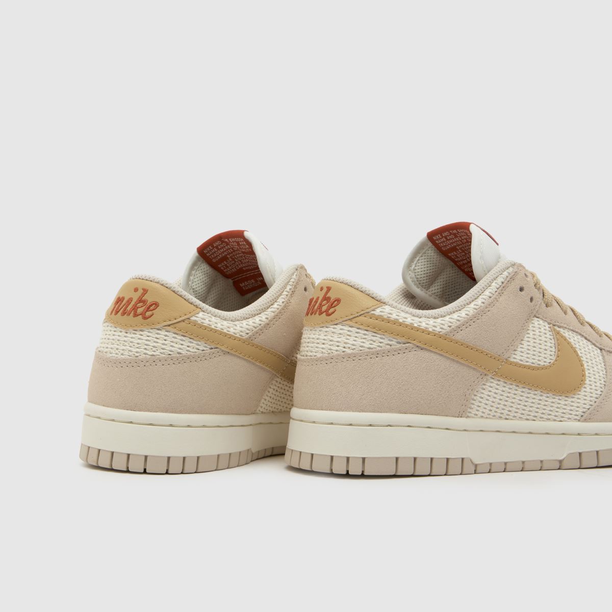 Nike Dunk Low in Natural Nike Dunk Low 7