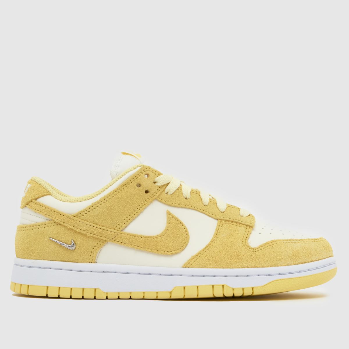 Nike Dunk Low Trainers in White & Yellow