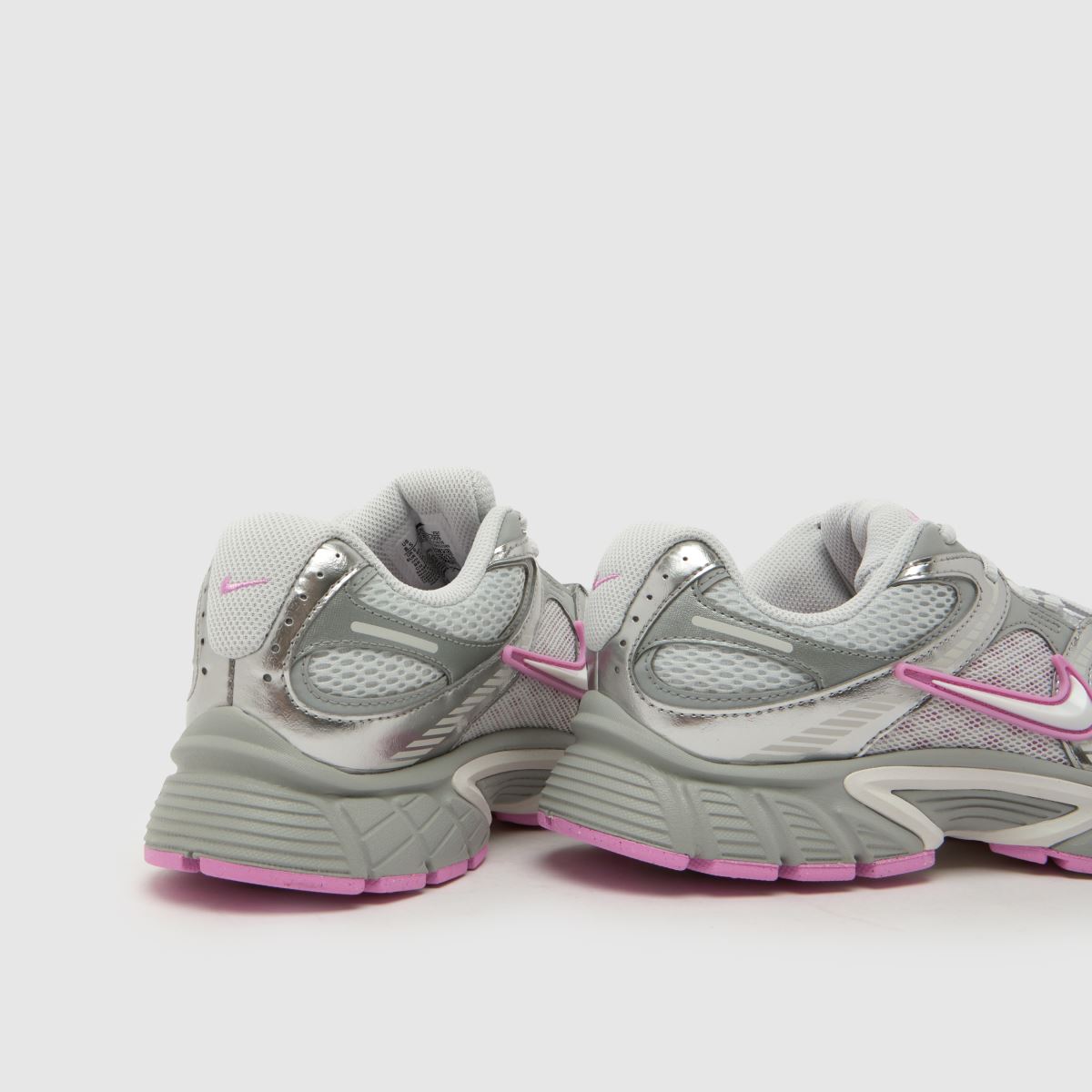 Nike V5 RNR in Grey Multi Nike V5 RNR 7