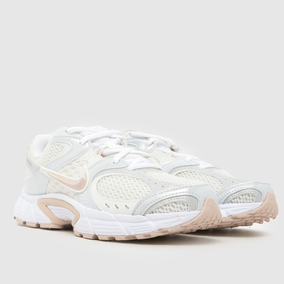 Nike V5 RNR in White & Pink Nike V5 RNR 3