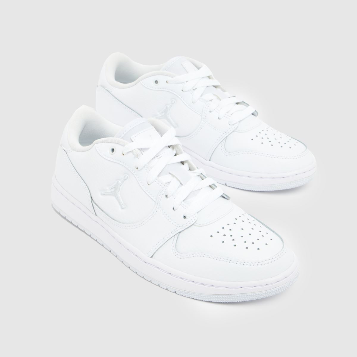 Nike Jordan Court Connect Low in White Nike Jordan Court Connect Low 4