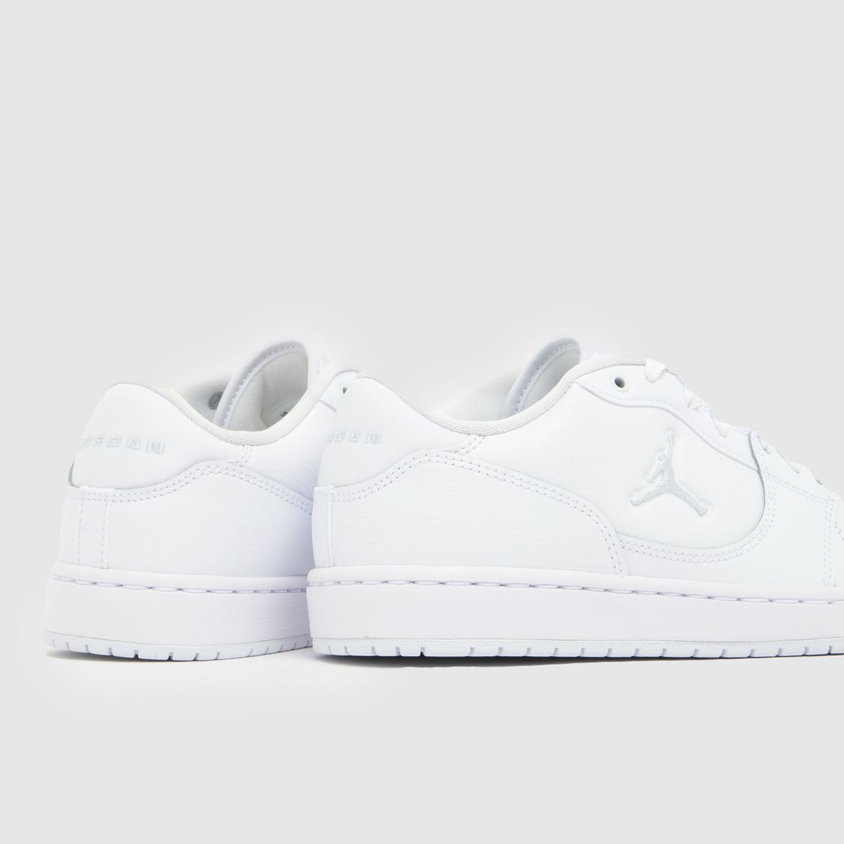 Nike Jordan Court Connect Low in White Nike Jordan Court Connect Low 7