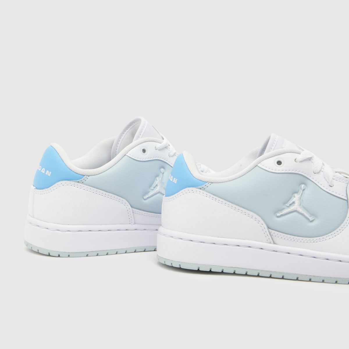 Nike Jordan Court Connect Low in White & Blue Nike Jordan Court Connect Low 7