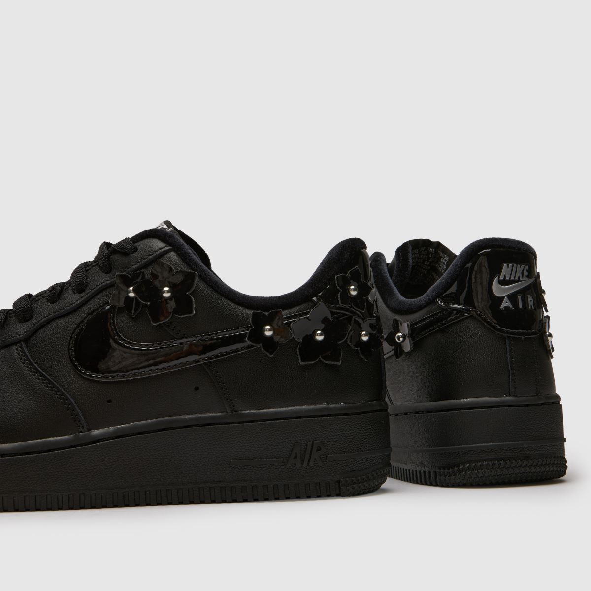 Nike Air Force 1 in Black Nike Air Force 1 7