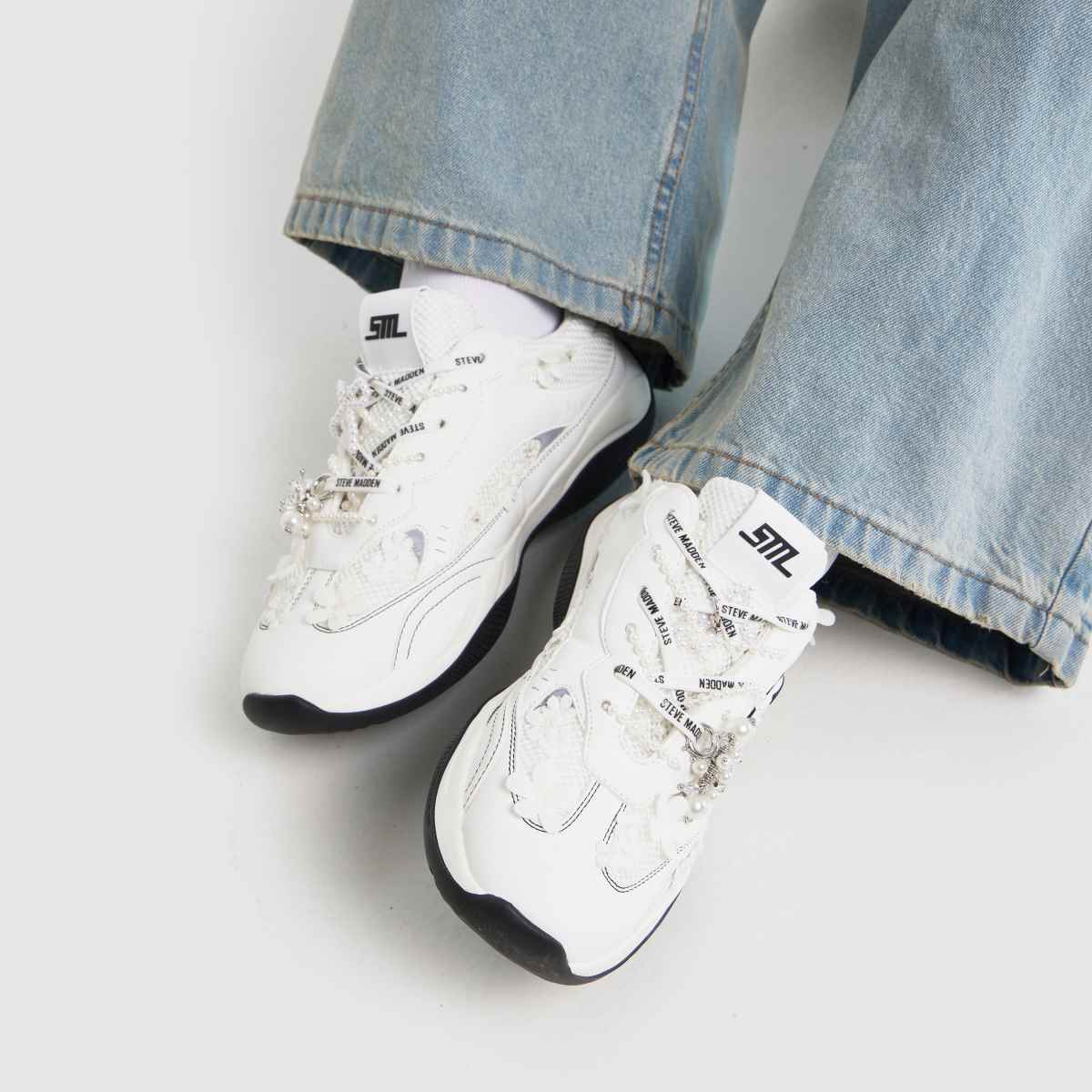 Steve Madden Premio Applique in White Multi Steve Madden Premio Applique 8