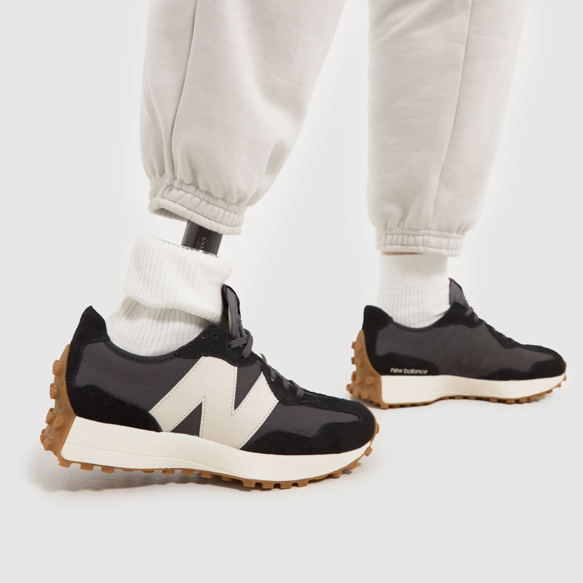 New Balance 327 Trainers In Black, Size: (EU 36 ½ Shopping