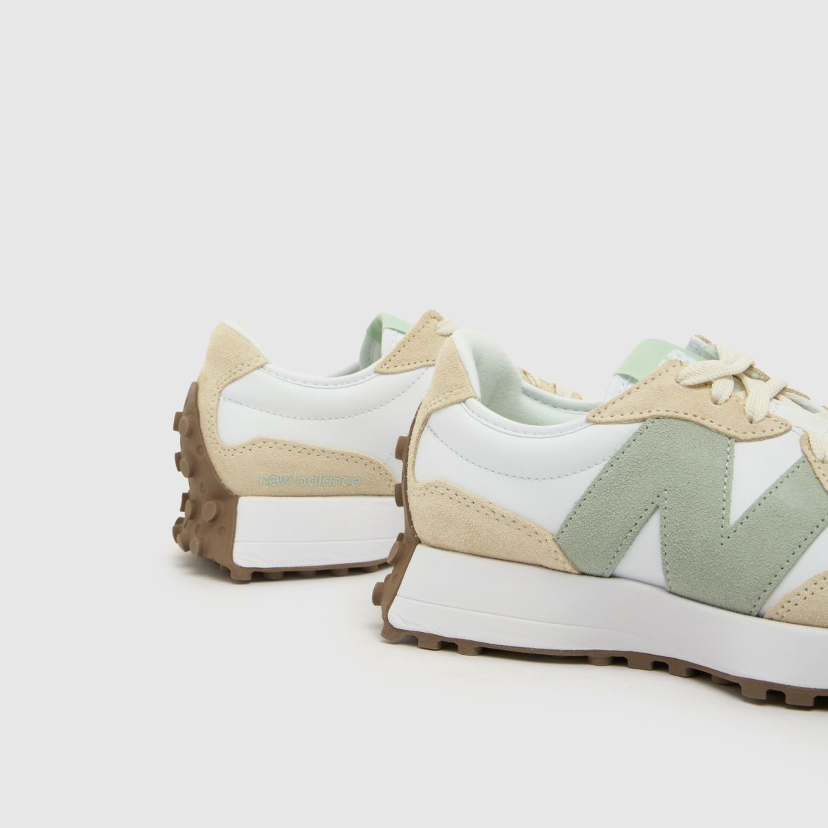 New Balance 327 in White & Green New Balance 327 4