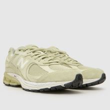 New Balance 2002 in Pale Yellow New Balance 2002,2 of 4