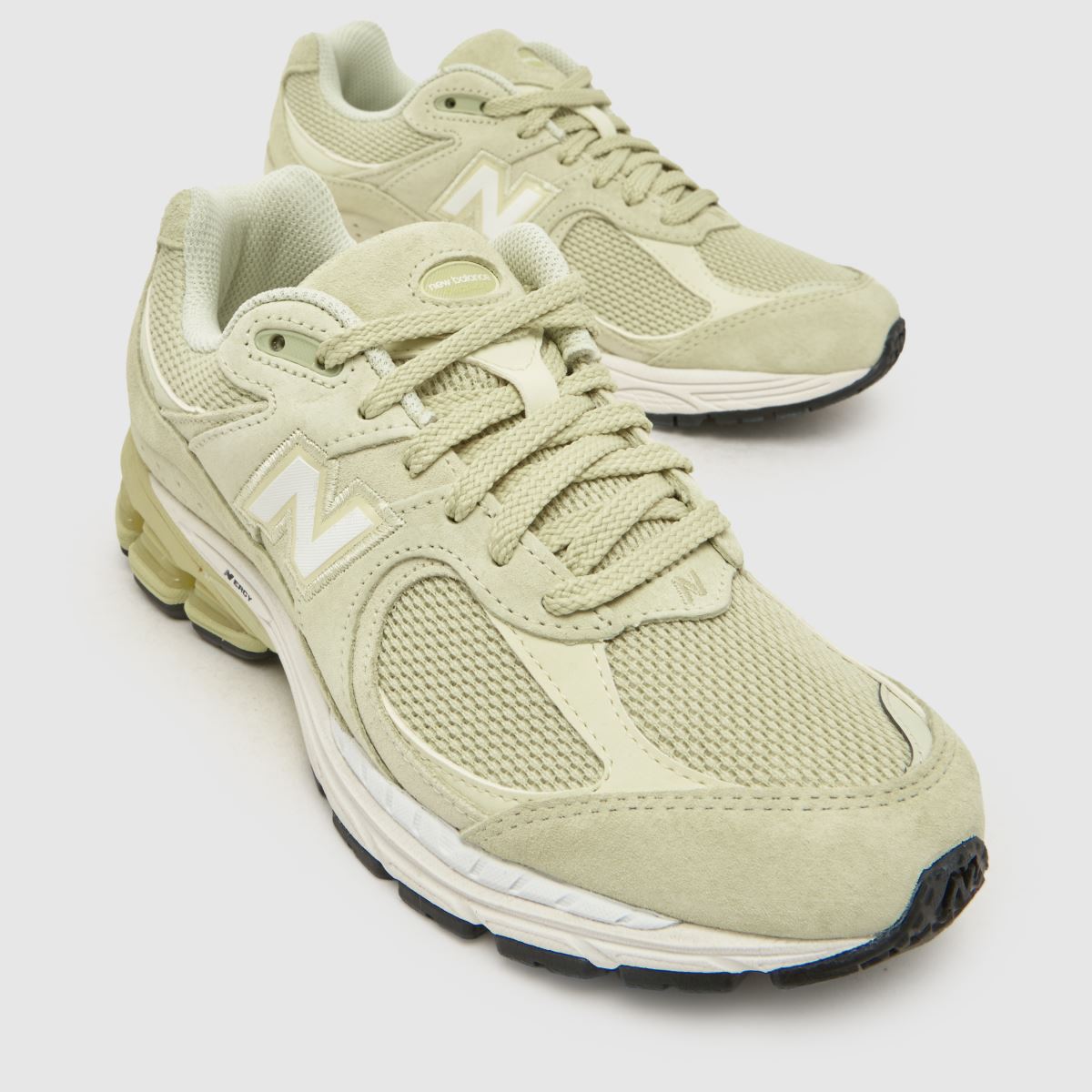 New Balance 2002 in Pale Yellow New Balance 2002 4